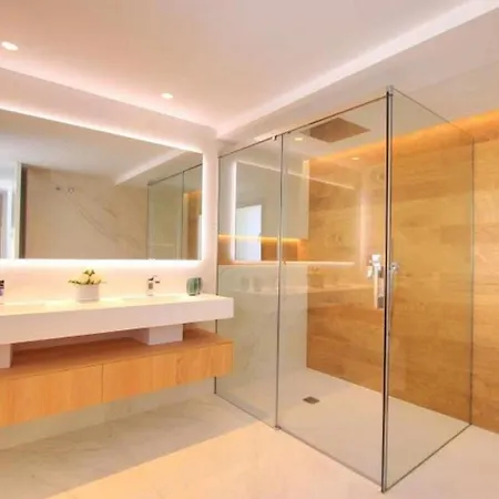 Villa Modern In Prime Location Puerto Banus